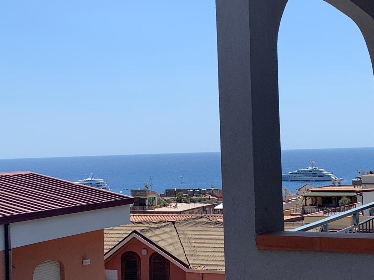 Residence La Fenice Ff Giardini Naxos Εξωτερικό φωτογραφία